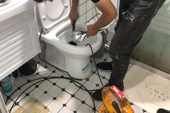 塔河疏通下水道